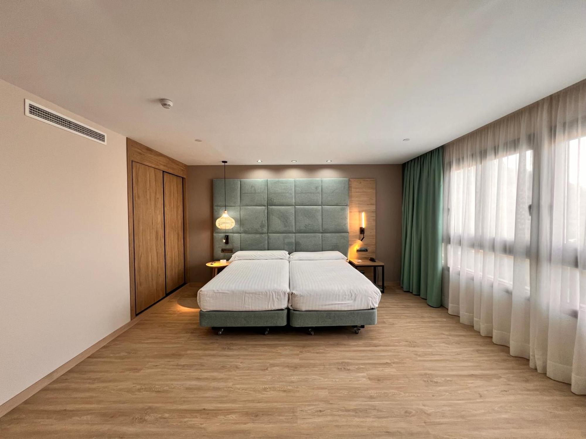 Hotel Maya Alicante Luaran gambar